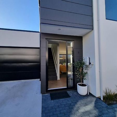 Central Home With Internal Garage - Close To Cbd! Christchurch Esterno foto